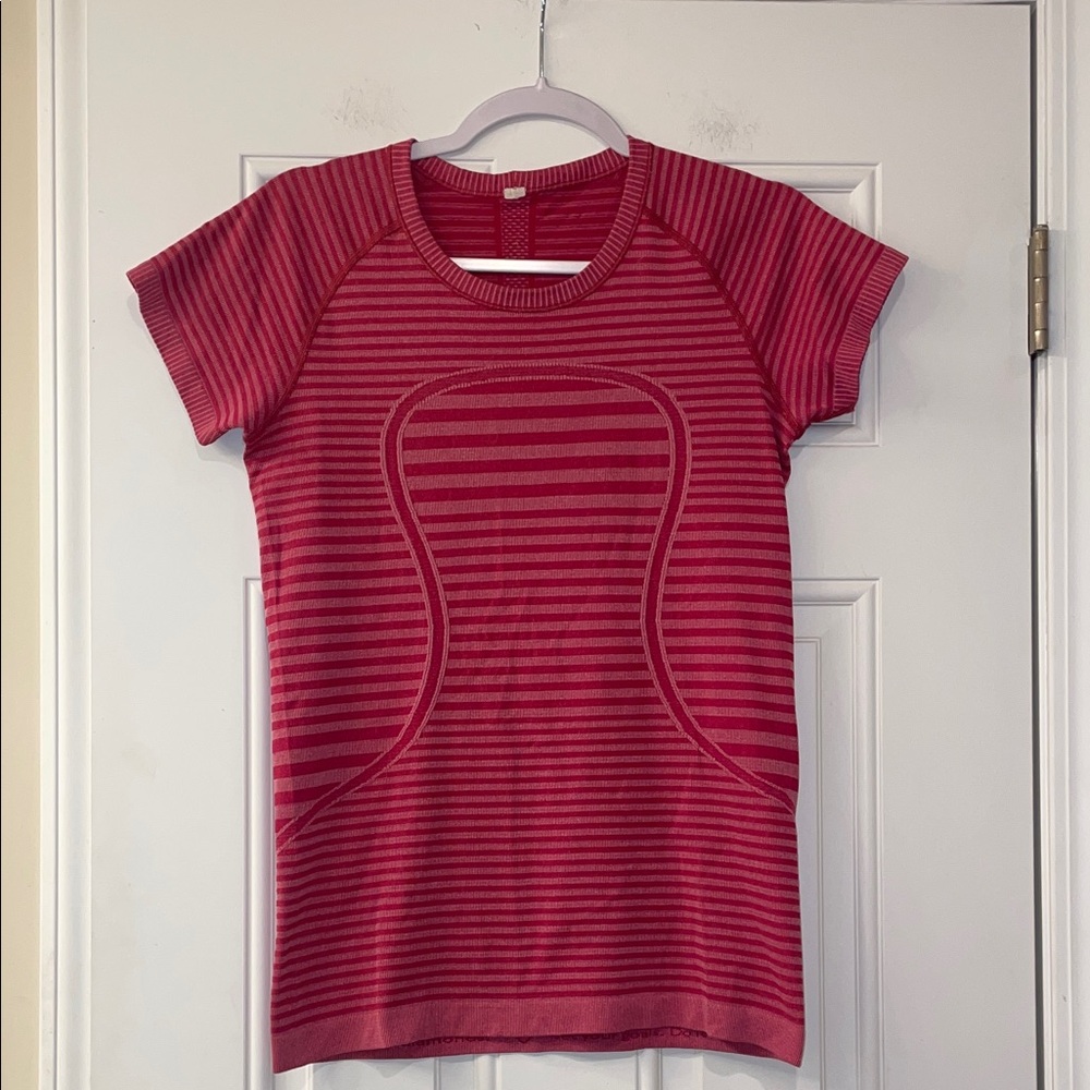 Lululemon Swiftly Tech Pink Striped Top Sz 4/6